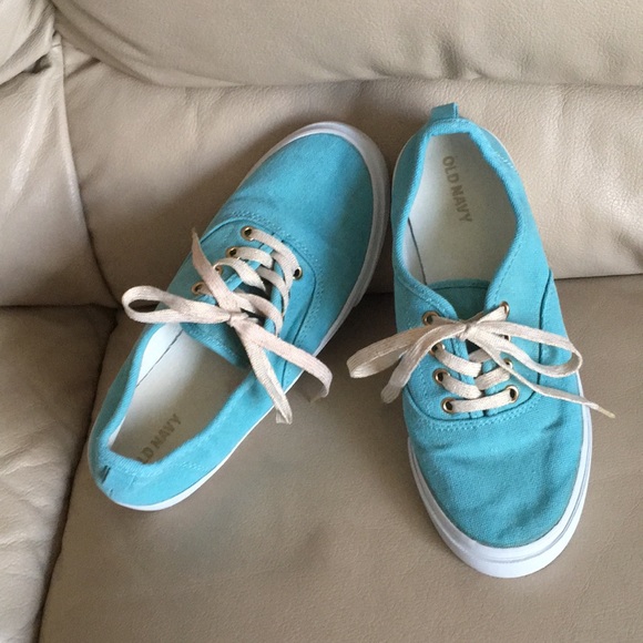 Old Navy girl’s Teal sneakers size 4 - Picture 2 of 8